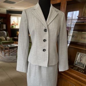 Evan Picone light gray suit